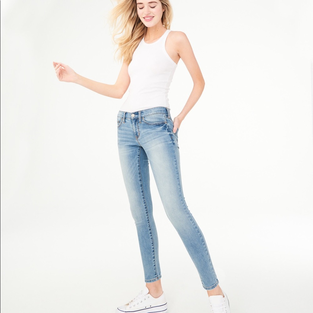 Aeropostale | Light Wash Jeggings